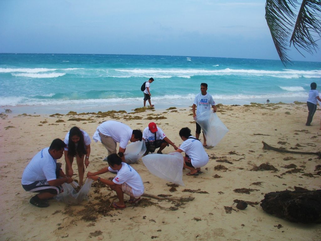 beach clean up