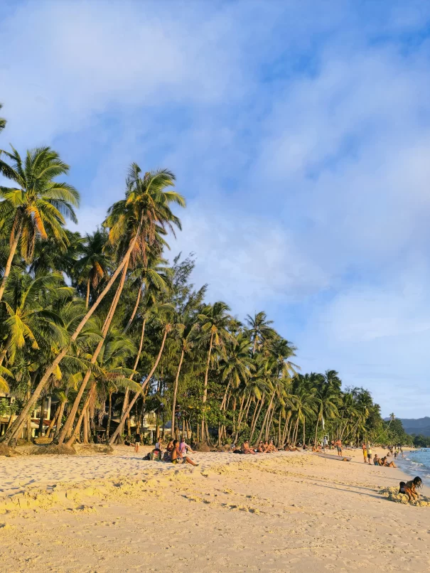 Front beach at Angol Boracay