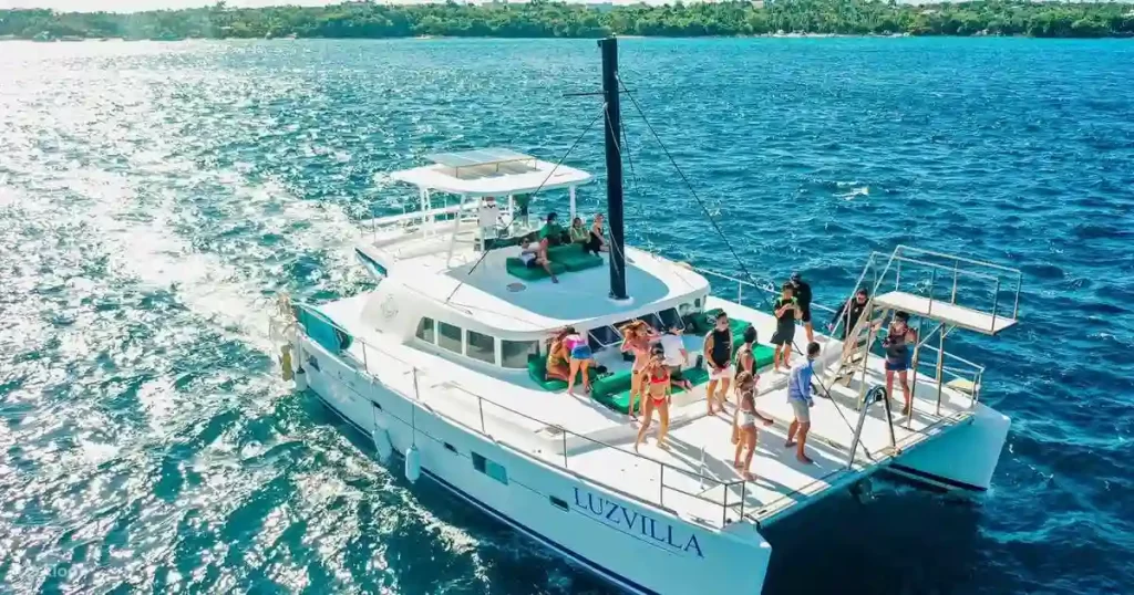 Experience Luxury Private Yacht in Boracay